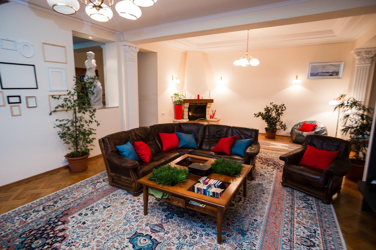 Auberge de jeunesse Interhouse Almaty Extérieur photo