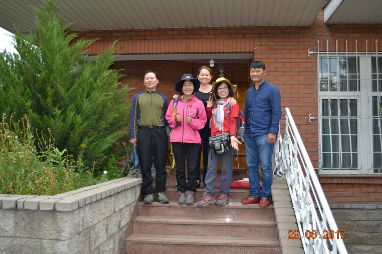 Auberge de jeunesse Interhouse Almaty Extérieur photo